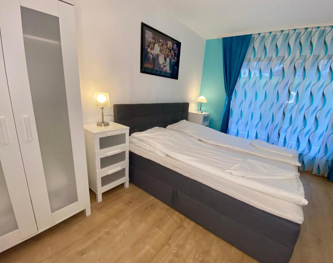 Privatzimmer Im Apartment - Apple Tv Netflix Kingsize Bett Arbeitsplatz Naehe Hbf Koblenz  Eksteriør billede